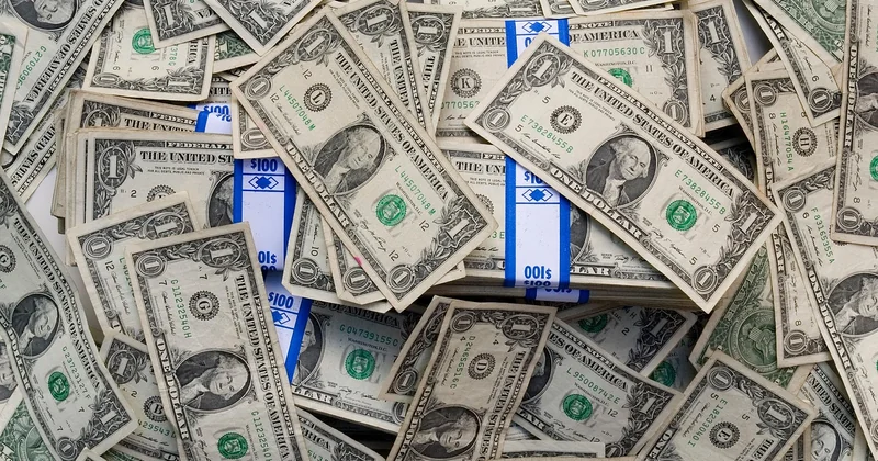 Cash flow and runway: the number that decides everything